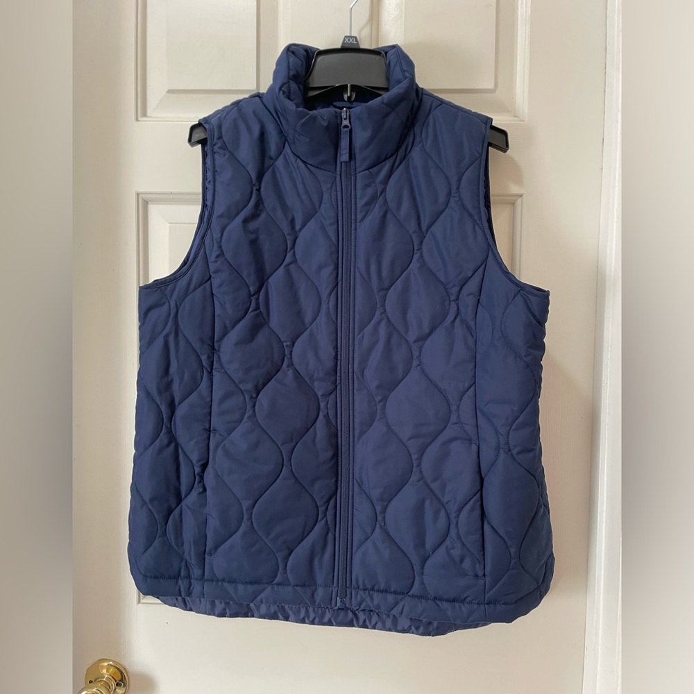 Lands’ End Women’s Quilted Navy Puffer Vest size Large